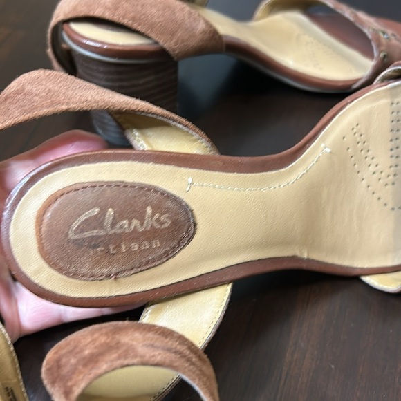 CLARKS Women's RALENE SHEEN Open Toe Sandals Stacked Heel Dark Tan Size 6.5 - Picture 13 of 17